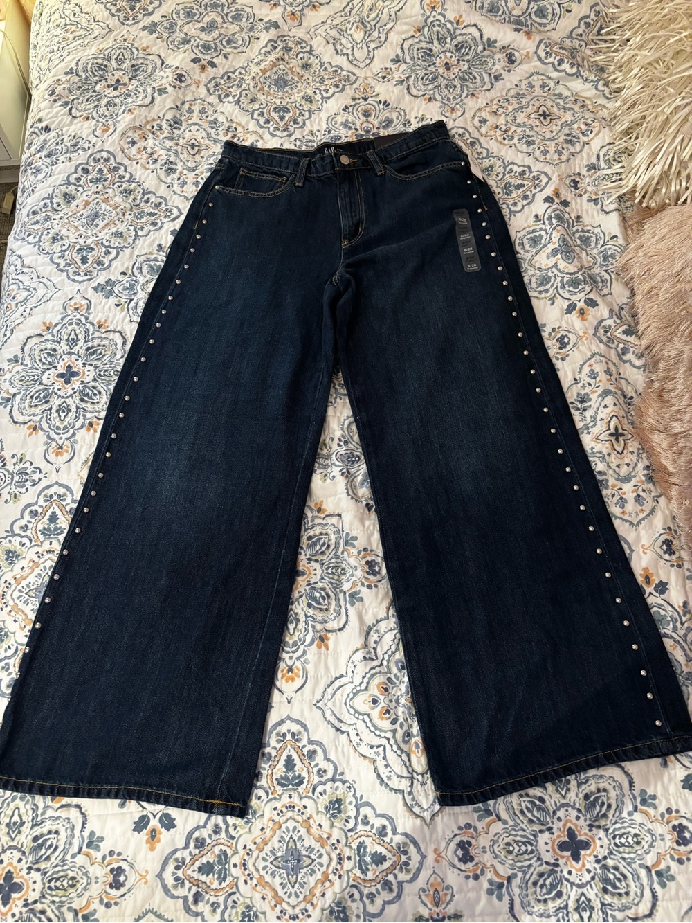 GAP Wide Leg Jeans with Side Studs - NWT